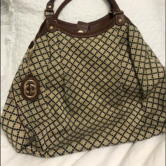 Gucci Handbags - Authentic Gucci Bag